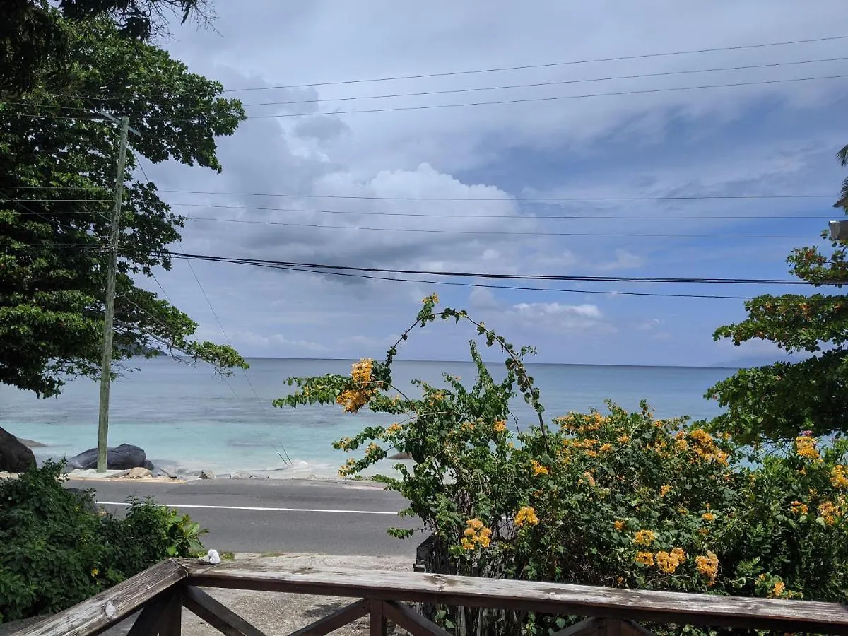 The Beach House Hotel Beau Vallon  0*, Beau Vallon (Mahe)